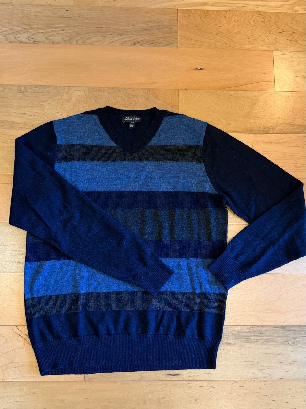 Vintage 90s blue and grey striped merino wool blend v neck knit sweater